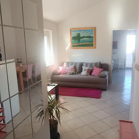 Sandy Apartment *